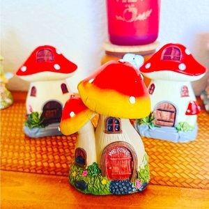Miniature Mushroom House Gnome Village Fairy Garden  Hobbit House ( 3 pack)